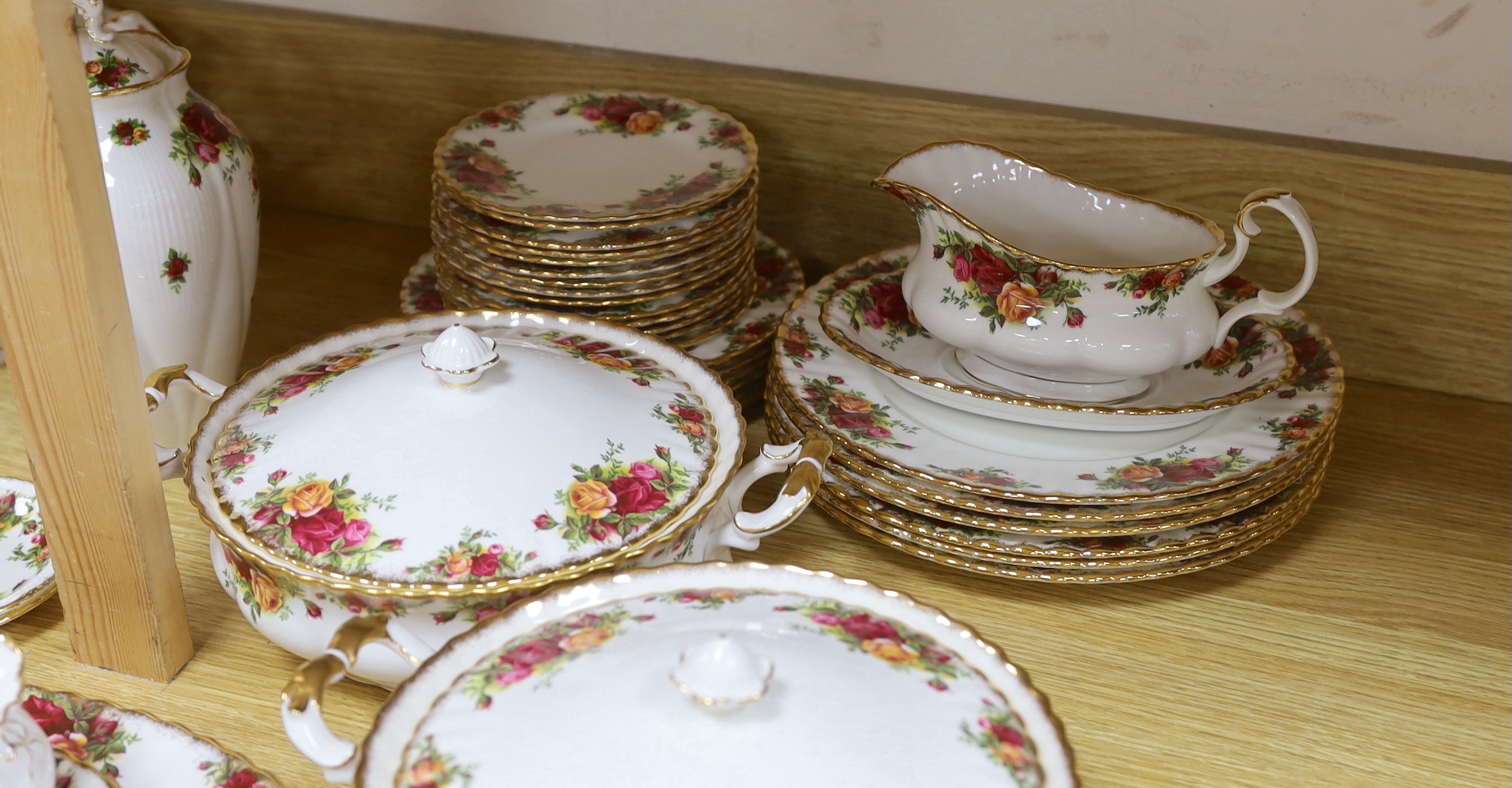 A Royal Albert ‘Old Country Roses’, a dinner and tea service